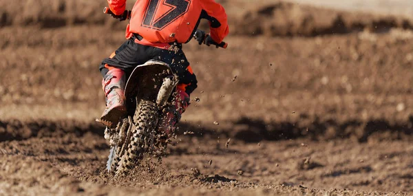 Racer Criança Motocicleta Participa Corrida Motocross Esporte Extremo Ativo — Fotografia de Stock