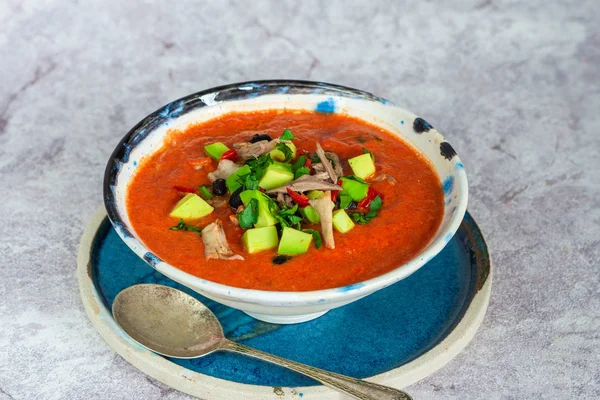 Galinha Mexicana Picante Assada Sopa Tomate Com Feijão Preto Decorado — Fotografia de Stock