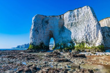 Düşük tide ve plaj Kingsgate Bay Margate, İngiltere'de deniz görünümü