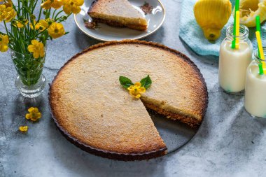 Limon ve almon tart - yüksek açı görünümü