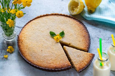 Limon ve almon tart - yüksek açı görünümü