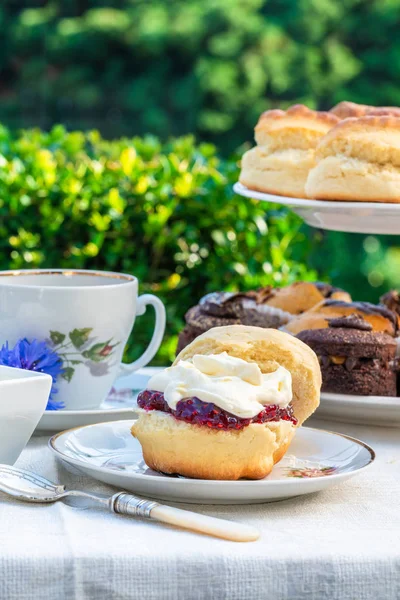 Thé Après Midi Avec Des Gâteaux Des Scones Anglais Traditionnels — Photo