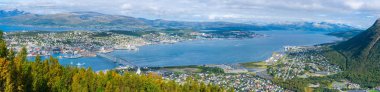 Tromso Norveç'te geniş panoramik manzaralı