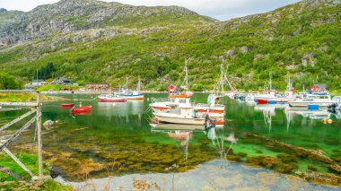 Ersfjordbotn, Norveç, 29 Ağustos 2018: Ersfjordbotn köyü bir berzah Ersfjorden ve Kaldfjorden Kvaloya ada 15 km batısında Tromso tarih arasında yer alır