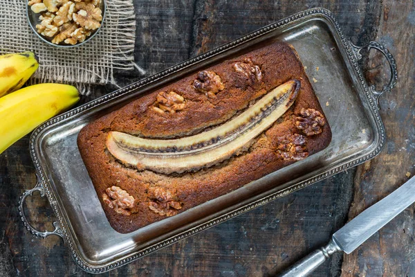 Hausgemachter Bananenkuchen Auf Rustikalem Holztisch Draufsicht — Stockfoto