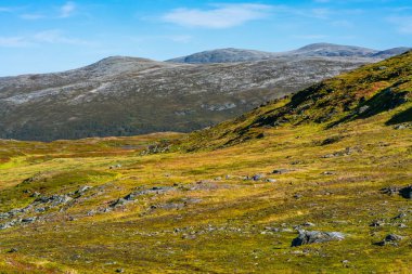 Dağlar ve tepeler Tromso, Norveç etrafında görünümü