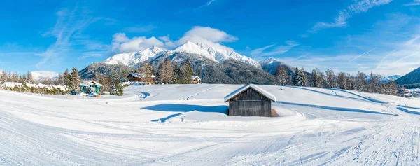 Amplia Vista Panorámica Del Paisaje Invernal Con Árboles Cubiertos Nieve — Foto de Stock