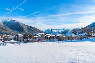 Seefeld, Avusturya - 12 Ocak 2019: Seefeld in Tirol Innsbruck yaklaşık 17 km bulunan Avusturya Bu kış spor binaları için bilinen en popüler turistik merkezlerinden biridir
