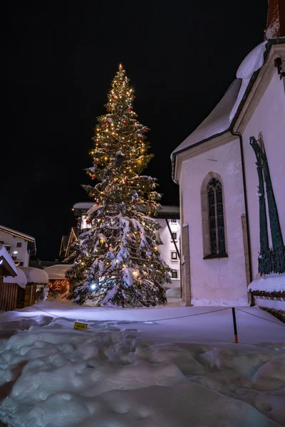 Зефелд Австрия Января 2019 Ночной Вид Приходскую Церковь Освальда Зефельде — стоковое фото
