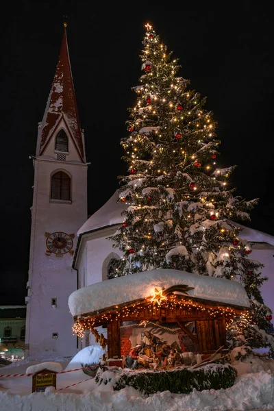 Зефелд Австрия Января 2019 Ночной Вид Приходскую Церковь Освальда Зефельде — стоковое фото