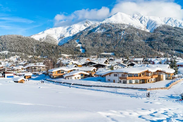 Seefeld, Avusturya - 12 Ocak 2019: Seefeld in Tirol Innsbruck yaklaşık 17 km bulunan Avusturya Bu kış spor binaları için bilinen en popüler turistik merkezlerinden biridir