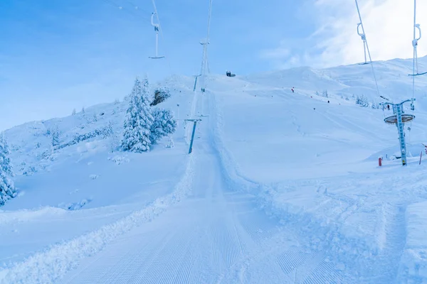 Vista Del Paisaje Invernal Con Los Alpes Cubiertos Nieve Pista — Foto de Stock