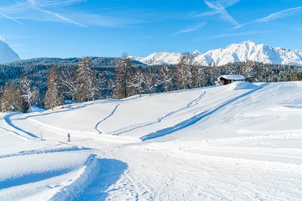 Peisaj Iarnă Alpi Acoperiți Zăpadă Pistă Schi Seefeld Statul Austriac — Fotografie, imagine de stoc