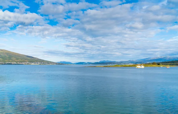 Mening Van Straat Sandnessundet Eilanden Tromsoya Kvaloya Provincie Van Troms — Stockfoto