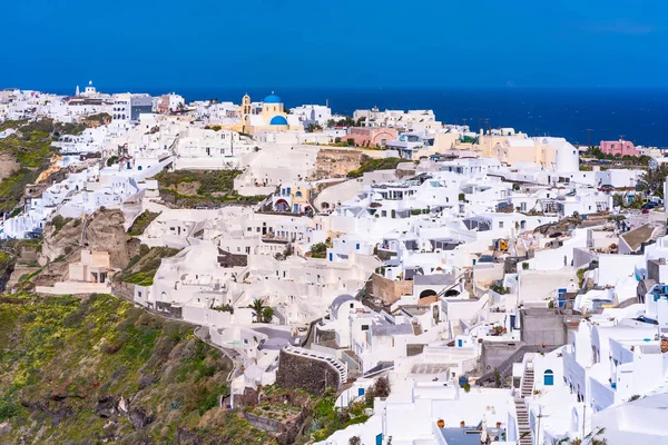 Vista Oia Una Ciudad Costera Isla Griega Santorini Ciudad Tiene —  Fotos de Stock