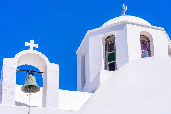 Geleneksel Beyaz Badanalı Yunan Kilisesiagaimst Mavi Gökyüzü Santorini Yunanistan Bir — Stok fotoğraf