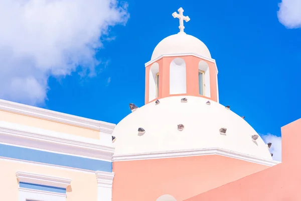 Geleneksel Bir Yunan Kilisesinin Kubbesi Fira Santorini Yunanistan — Stok fotoğraf