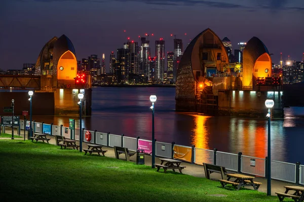 Londyn Czerwca 2019 Widok Nocny Canary Wharf Jednego Głównych Centrów — Zdjęcie stockowe
