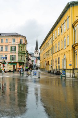 Bad Ischl, Avusturya - 06 Temmuz 2019: Bad Ischl, Avusturya'nın Salzburg şehrinin doğusunda yer alır. Salzkammergut bölgesinin Alp göllerine ve dağlarına açılan kapı olarak bilinir.