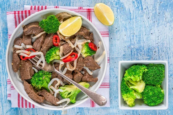 Beef and broccoli noodles - top view