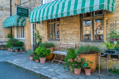 Stow-On-The-would, İngiltere - 21 Eylül 2019: Stow-on-the-would Gloucestershire Cotswolds bölgesinde küçük bir pazar kasabası ve sivil bucak