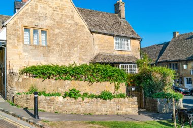 Chipping Campden, Uk - 21 Eylül 2019: Gloucestershire 'ın Cotswolds semtinde bulunan küçük bir pazar kasabası olan Chipping Campden, 14. yüzyıldan kalma zarif teraslı High Street ile ünlüdür.