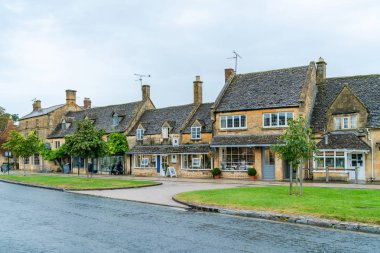 Broadway, Uk - 22 Eylül 2019 Broadway, Cotswold 'un seçkin bir manzara ve koruma alanında yer alan bir köyüdür. Sanat ve El Sanatları Hareketi ile olan ilişkisi ile bilinir.