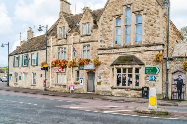 Tetbury, Uk (22 Eylül 2019 -), İngiltere 'nin Gloucestershire eyaletinin Cotswold ilçesine bağlı küçük bir kasabadır. Kasaba antika ve bric-brac dükkanlarıyla ünlüdür.