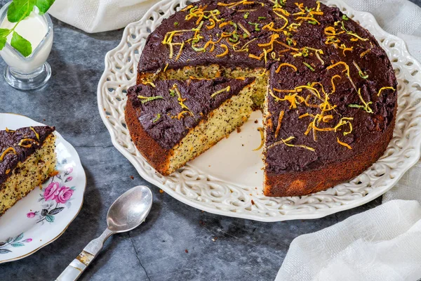 Orangen Mohn Kuchen Mit Schokoladen Ganache — Stockfoto