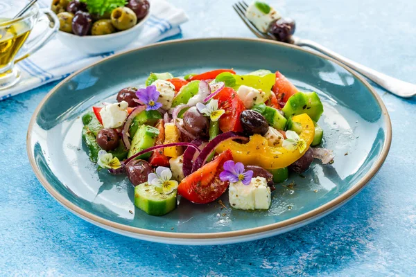 Traditionell Grekisk Sallad Med Färska Grönsaker Och Fetaost Hälsosam Mat — Stockfoto