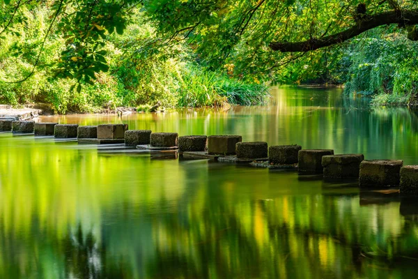 Stepping Stones River Mole Surrey — стокове фото