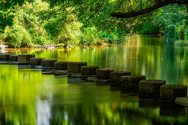 Stepping Stones River Mole Surrey — стокове фото