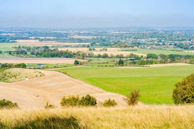 İngiltere 'nin Bedfordshire, Chiltern Hills' teki Dunstable Downs 'dan İngiliz kırsal manzarası.
