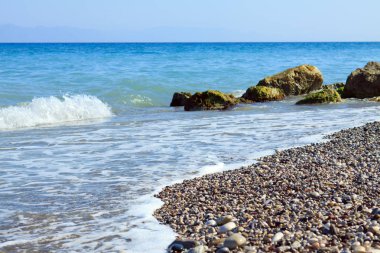 Akdeniz'de Yunanistan içinde sörf.