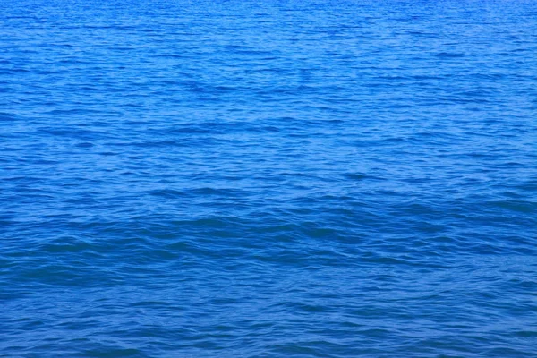 Agua azul del mar Mediterráneo . —  Fotos de Stock