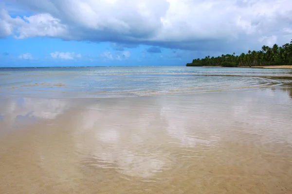 カリブの海と雲空. — ストック写真