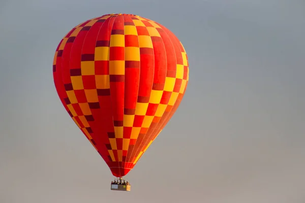 Heißluftballonfahrt Kappadokien Der Türkei lizenzfreie Stockbilder