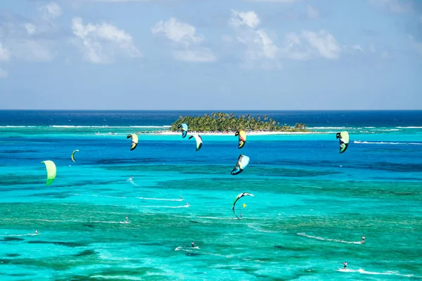 Internationaler Kitesurfwettbewerb Der Auf Der Insel San Andres Kolumbien Stattfindet Stockbild