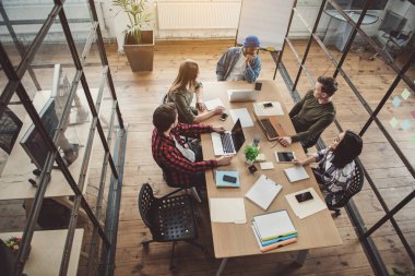Doğum sırasında söylüyorum giden arkadaşları