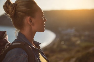Dünya yolculuk yapma kız