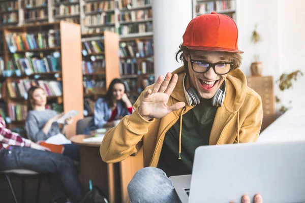 Pozitif man laptop arıyorum