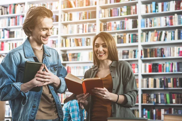 Pozitif öğrenciler Athenaeum söz