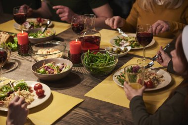 Sağlıklı yemekler ile Holiday akşam