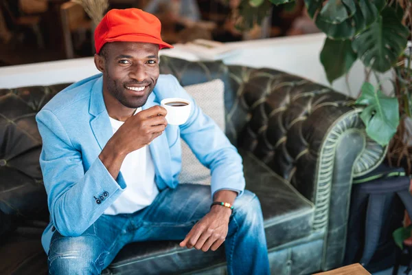 Mutlu adam kahve içme