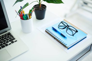 Yazı defteri ile düzgün Masaüstü