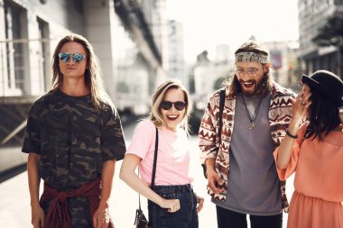 Olumlu arkadaş Street yürüyüş