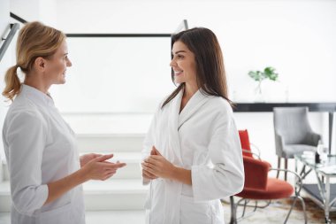 Sevimli Bayan Güzellik Salonu Güzellik uzmanı ile sohbet