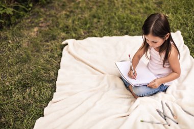 Boş bir varoluş kız bir şey park çizim