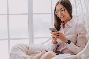 Mutlu Asya işkadını cep telefonu arıyorum