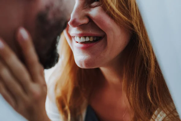 Happy beloved couple looking to each other — Stock Photo, Image